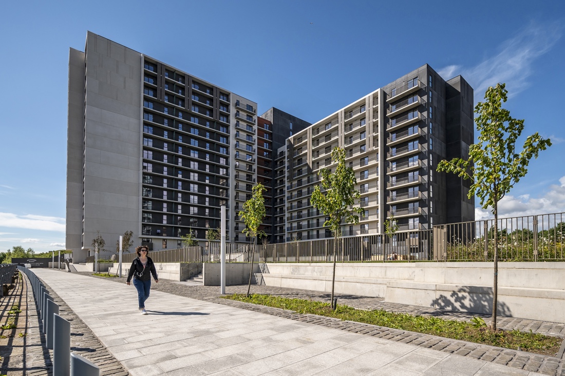 Granary Quay Dandara Living Copy 2